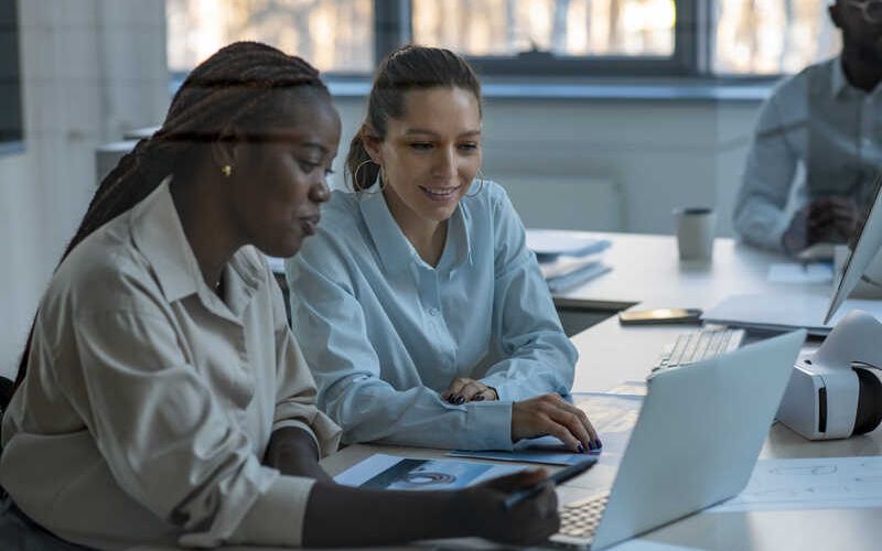 Aluguel de notebooks em projetos piloto: teste seu modelo sem investir pesado em hardware