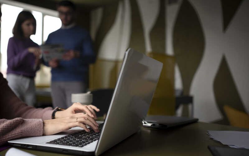 Quando faz sentido alugar notebook para projetos de curta duração